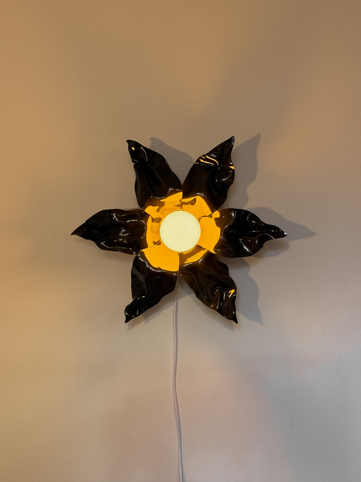 BLACK LILY